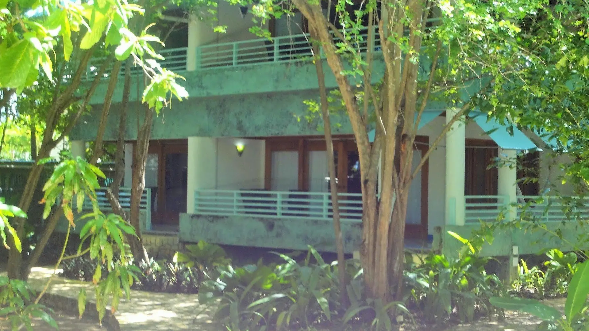 Idle Awhile Cliffs Otel Negril