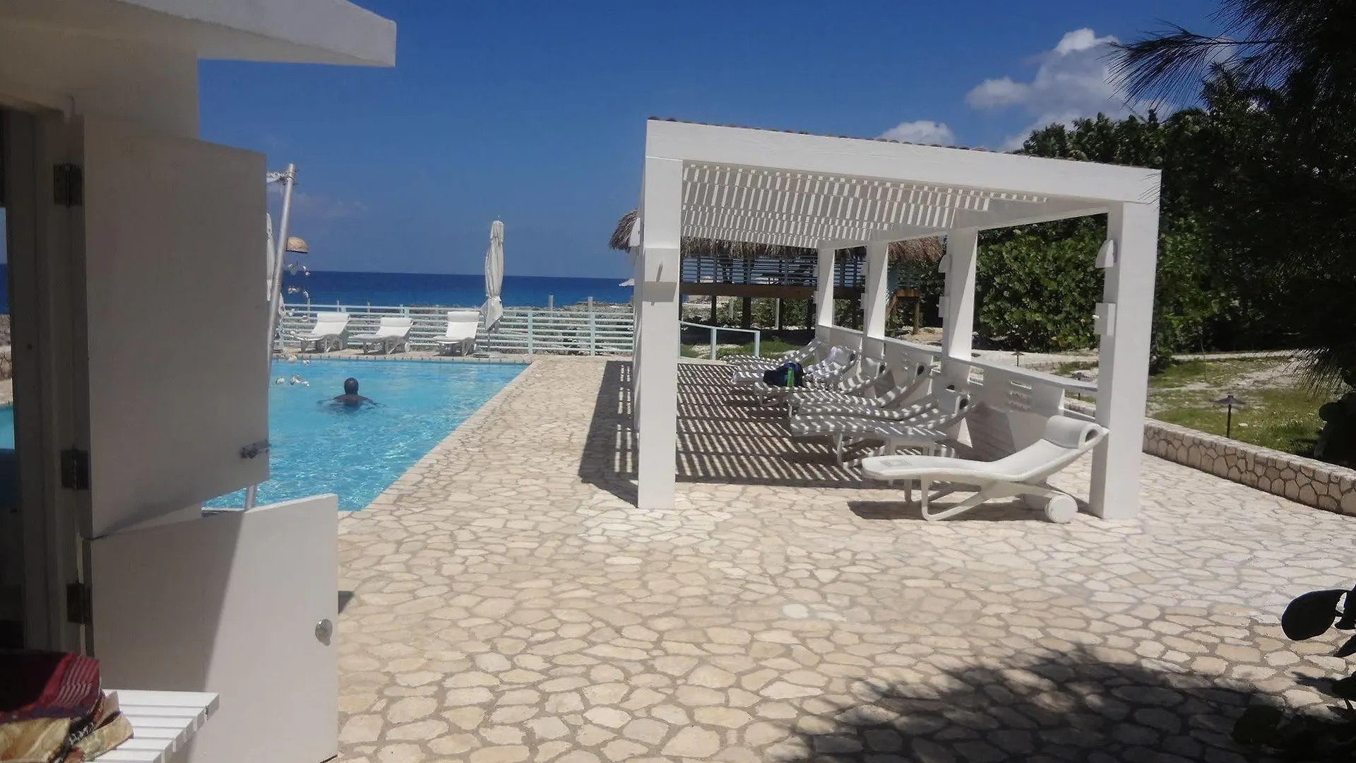 Idle Awhile Cliffs Otel Negril