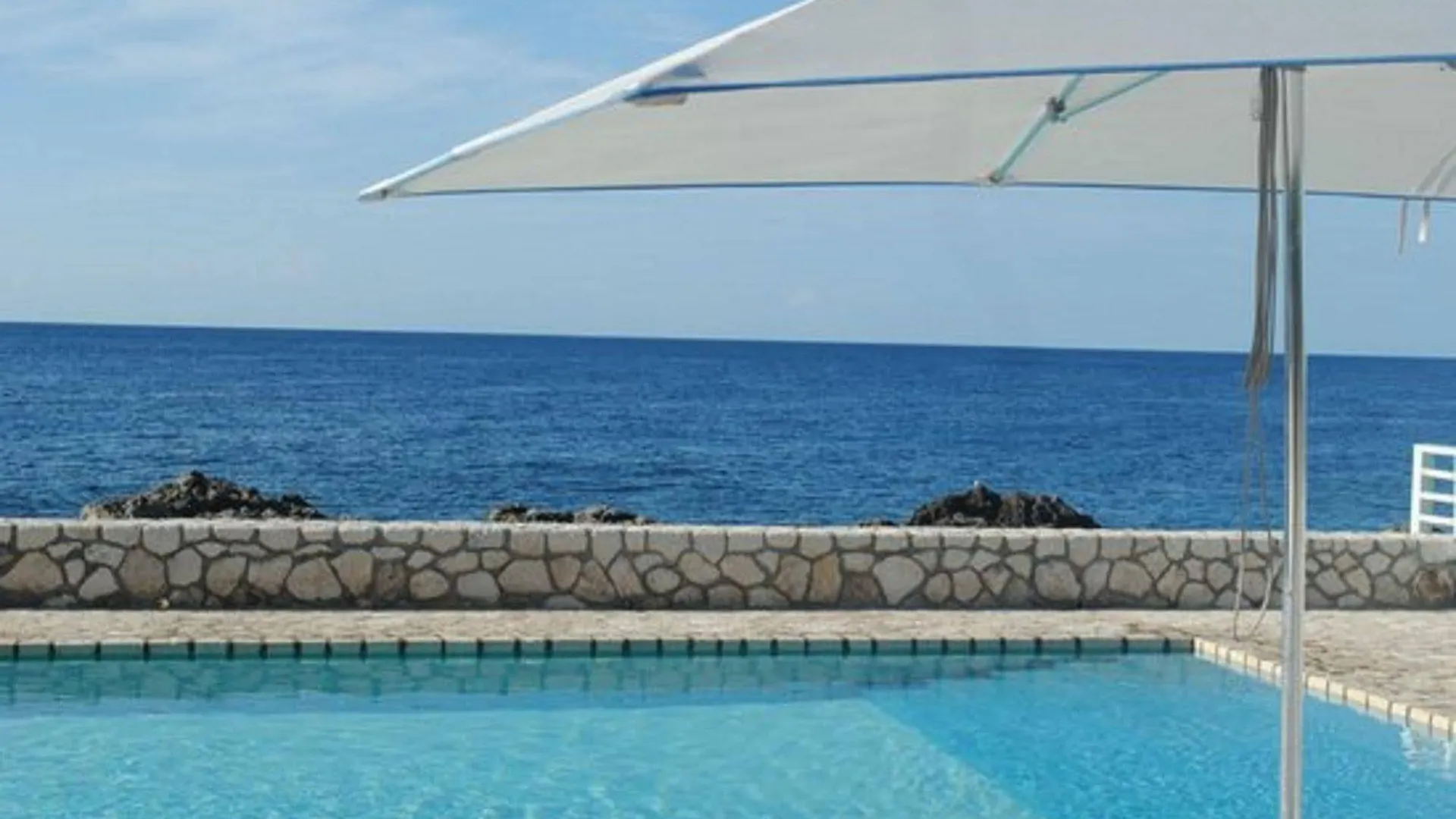 Idle Awhile Cliffs Otel Negril